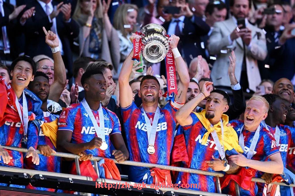 AG娱乐登录-足球比赛中德甲球队的战术风格分析及优势探讨