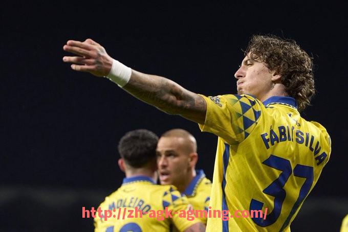 AG娱乐登录-世俱杯历届球队门将扑救次数数据分析与防守体系评估